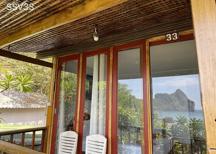 Phi Phi Cozy Seafront Resort