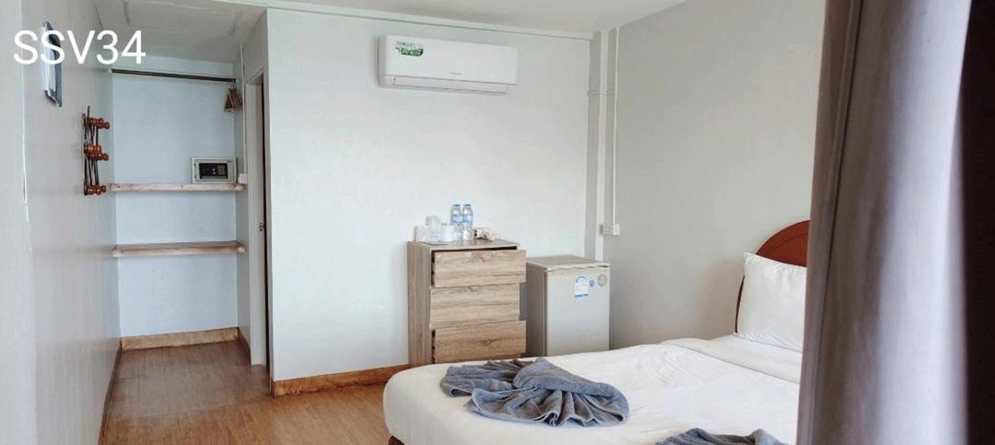 מלון Cozy Seafront 2*